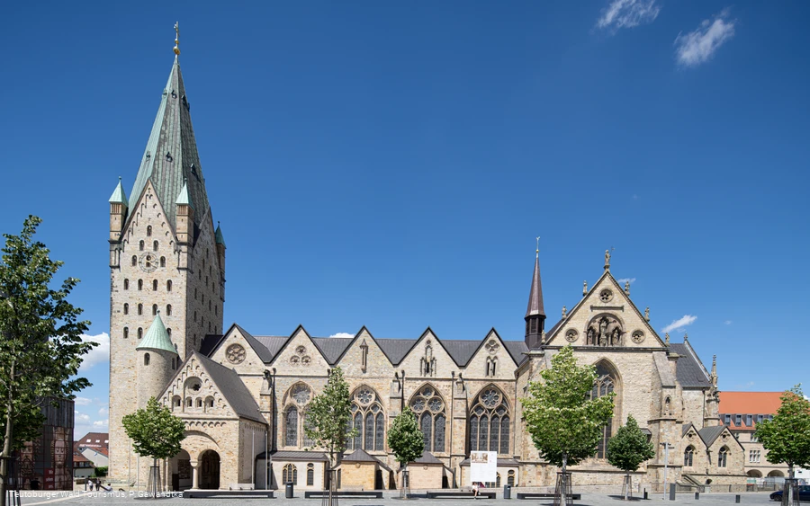 Paderborn-Dom-Teutoburger-Wald-Tourismus-Patrick-Gawandtka-059-CC-BY-SA.jpg