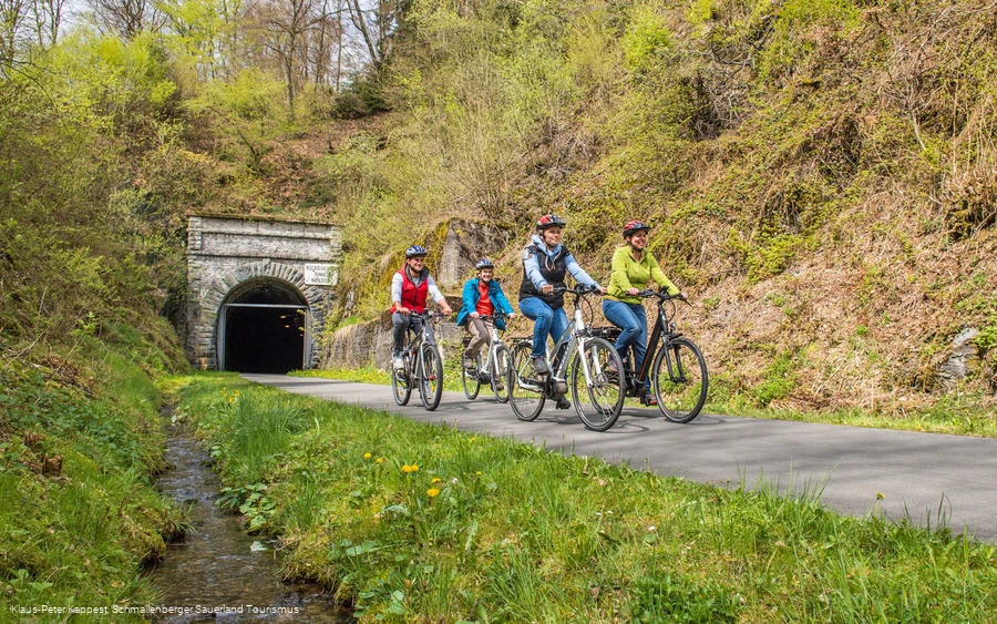 Fledermaustunnel auf dem SauerlandRadring