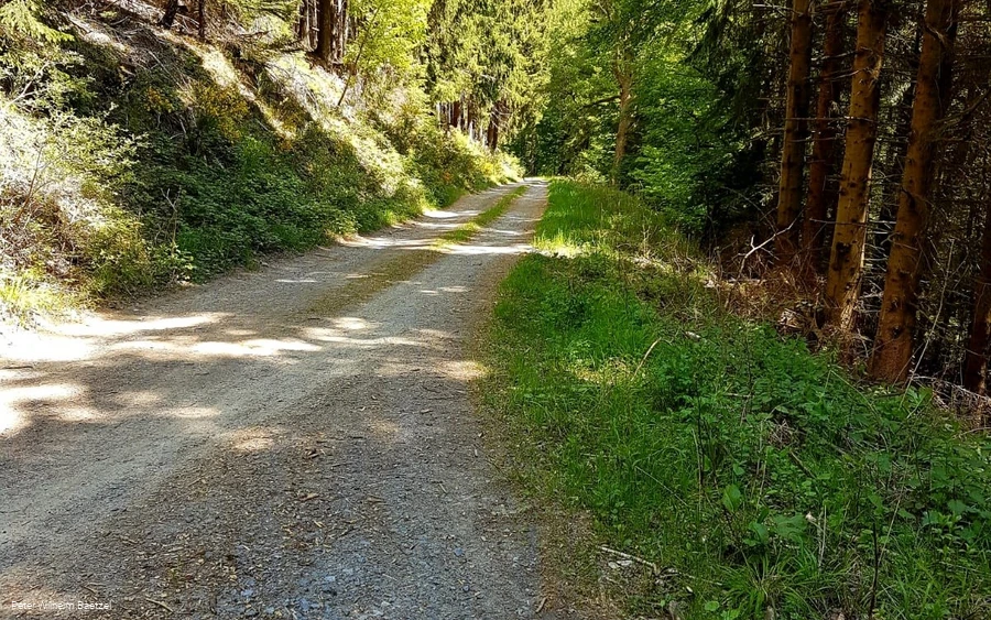 Land der tausend Berge Tour