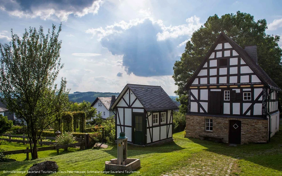 Nebengebäude am Schieferbergbau- und Heimatmuseum in Holthausen