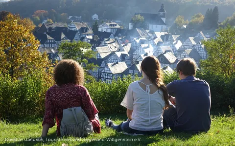 kleine Pause mit Blick auf die Freudenberger Altstadt "Alter Flecken"