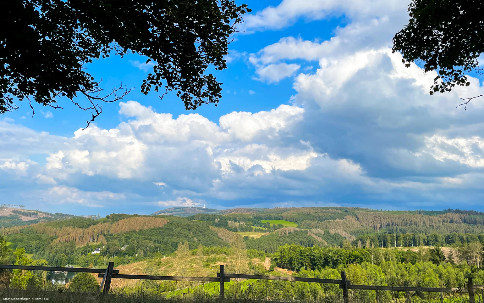Beste Aussicht auf das Ebbegebirge mit der Nordhelle